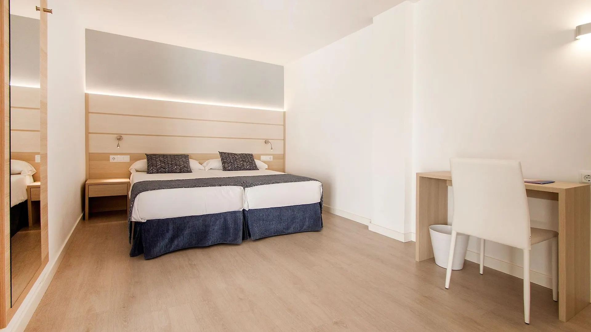 Tomir Portals Suites - Adults Only Portals Nous  4*, Portals Nous (Mallorca) Spain
